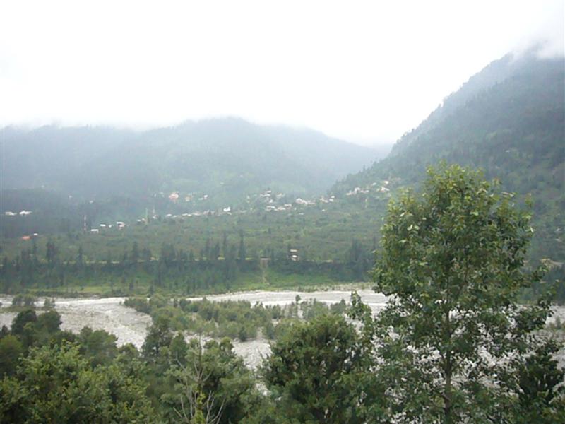 Travel - India - Himachal Pradesh - Manali - The Valley and the River